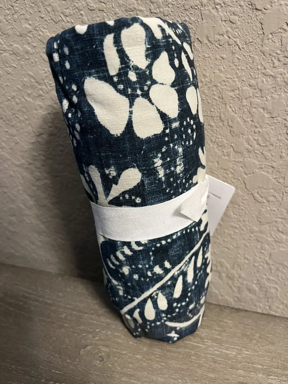 Pottery Barn Blue & Cream Bernyce Table Throw 50 x 50